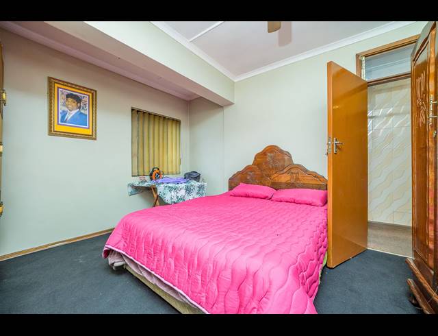 5 BEDROOM HOUSE FOR SALE IN RESERVOIR HILLS